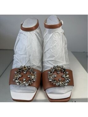 charles david Embellished Vanity High Heel Sandal Petal Size 8m